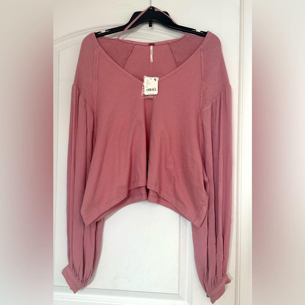 We The Free People Blush Rose V-Neck Crop Long Ballon Sleeve Shirt size M (NWT)